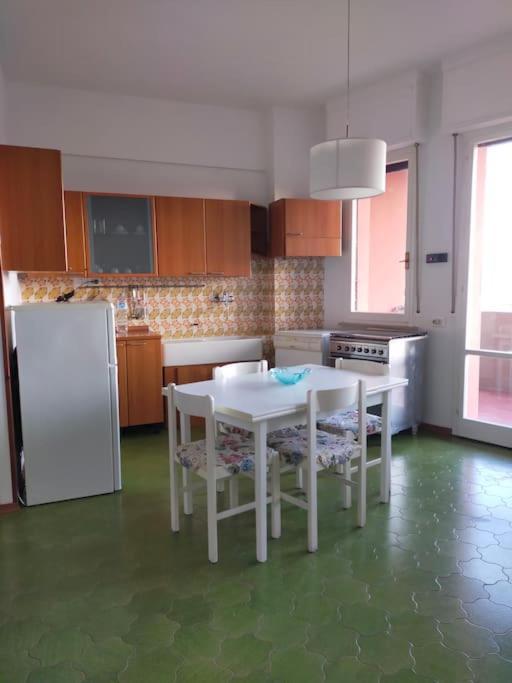 Casa Di Baia Apartment Pesaro Bagian luar foto